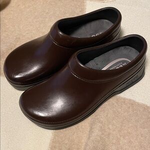Klogs Women's Brown Mules